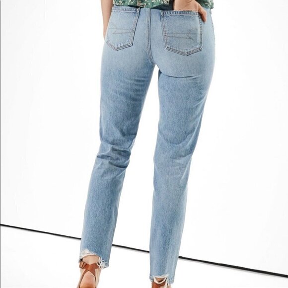NWT American Eagle Mom  Jean #1460 Super Distessed Regular High Waisted Ladies 4 - Picture 2 of 16